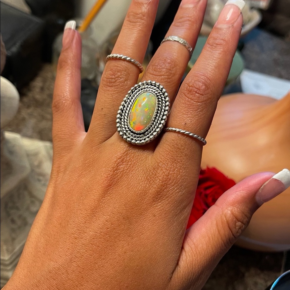 Opal ring - Picture 4 of 4